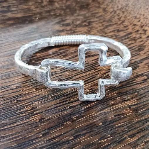Beautiful Cross Cuff Bracelet Gold or Silver, Colour: Silver