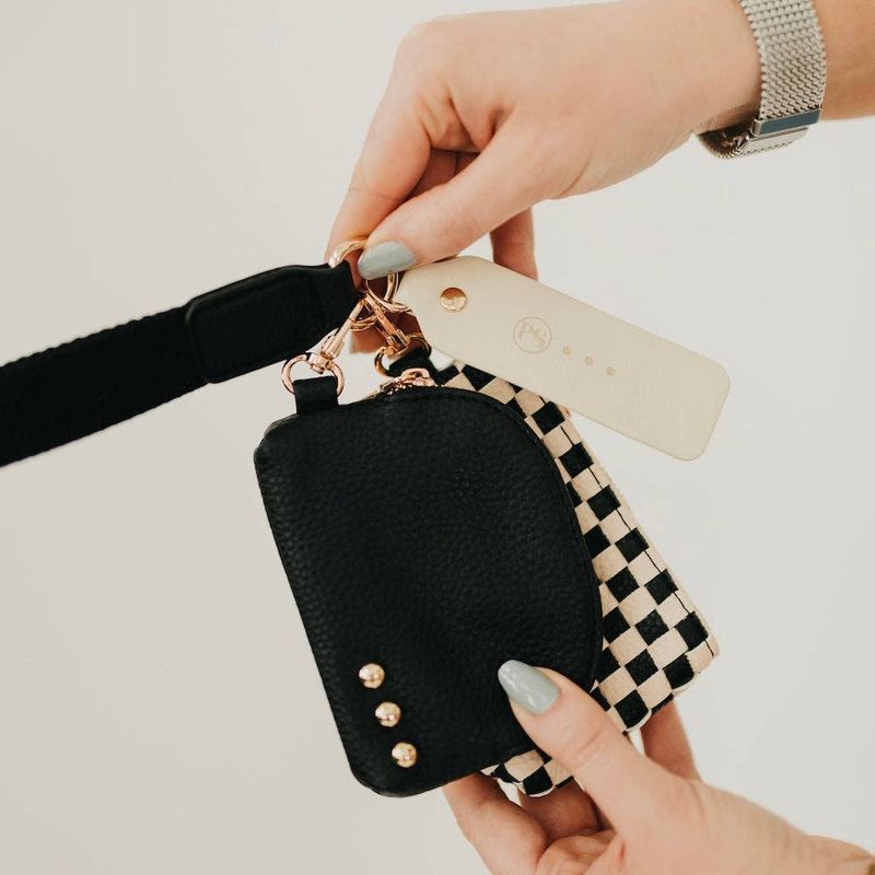 Wonderlust Woven Dual Pouch Wristlet: Black Checkered