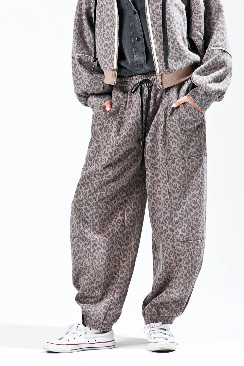 Elastic Waist and Ankle Leopard Printed Sweat Pants, Size: M
