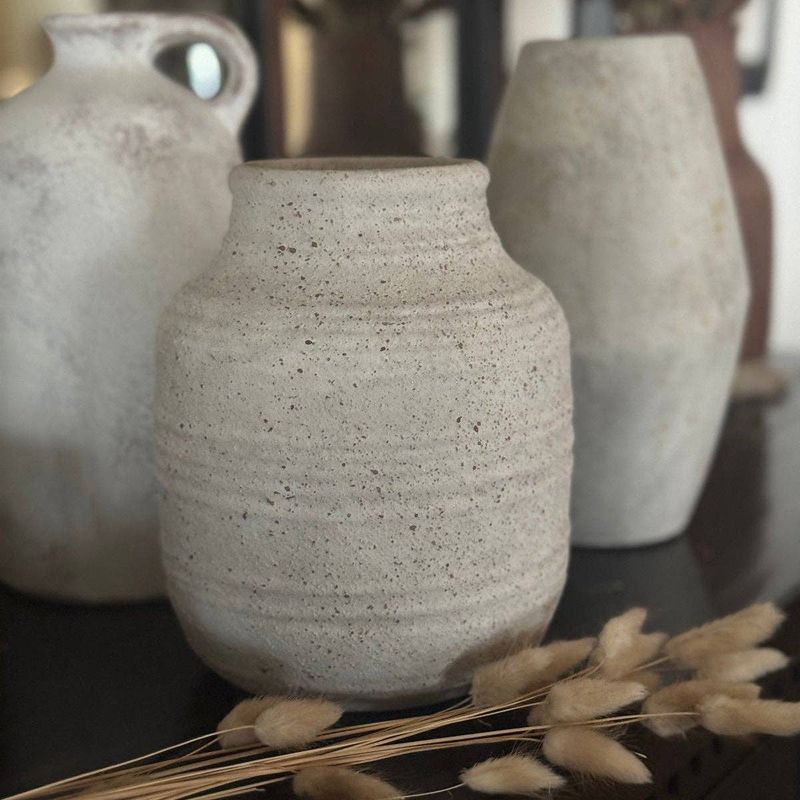 CA-5285 - Medium White Pottery Urn
