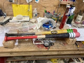 Lead(Black), Pencil(Yellow), Ferrule(Green), Eraser(Pink) - Top bat pictured
Lead(Red), Pencil(Black), Ferrule(White), Eraser(Pink) - Bottom bat pictured
