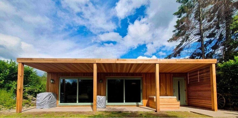 Lush Lodge Studio 12 (10mx2.4m) Annexe
