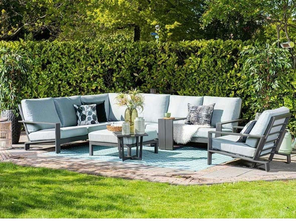 Luxury 3 piece aluminium set.