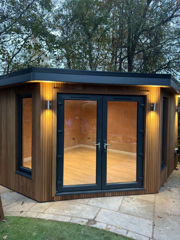 Lush Studios corner garden room 2.4m x 2.4m