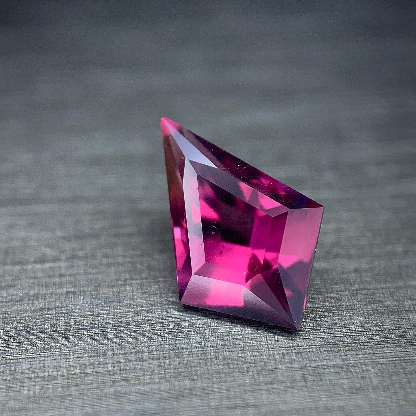 ᴬᵀᵞᴾᴵᶜᴬᴸ UMBALITE GARNET 1,47ct