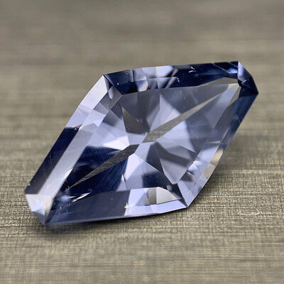 ᴬᵀᵞᴾᴵᶜᴬᴸ COLOR CHANGE SPINEL 1,11ct