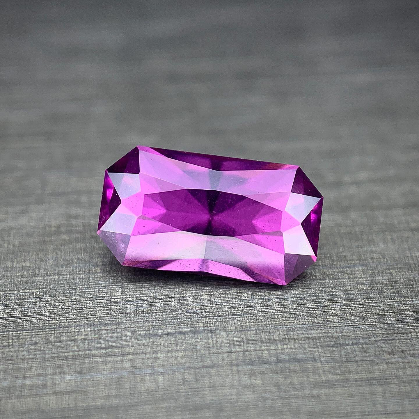 ᴬᵀᵞᴾᴵᶜᴬᴸ RHODOLITE GARNET 1,51ct