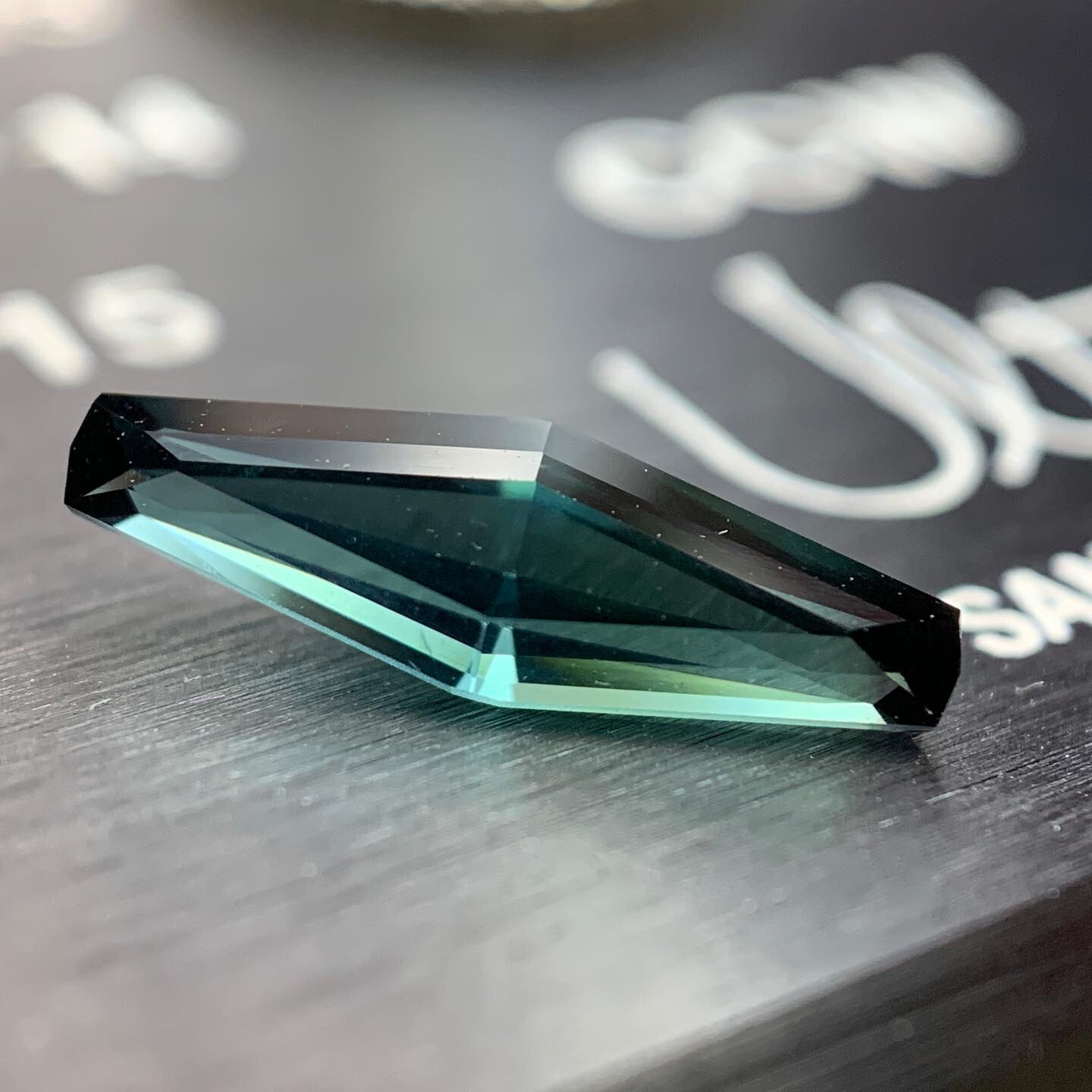 ᴬᵀᵞᴾᴵᶜᴬᴸ BLUE GREEN TOURMALINE 0,95ct
