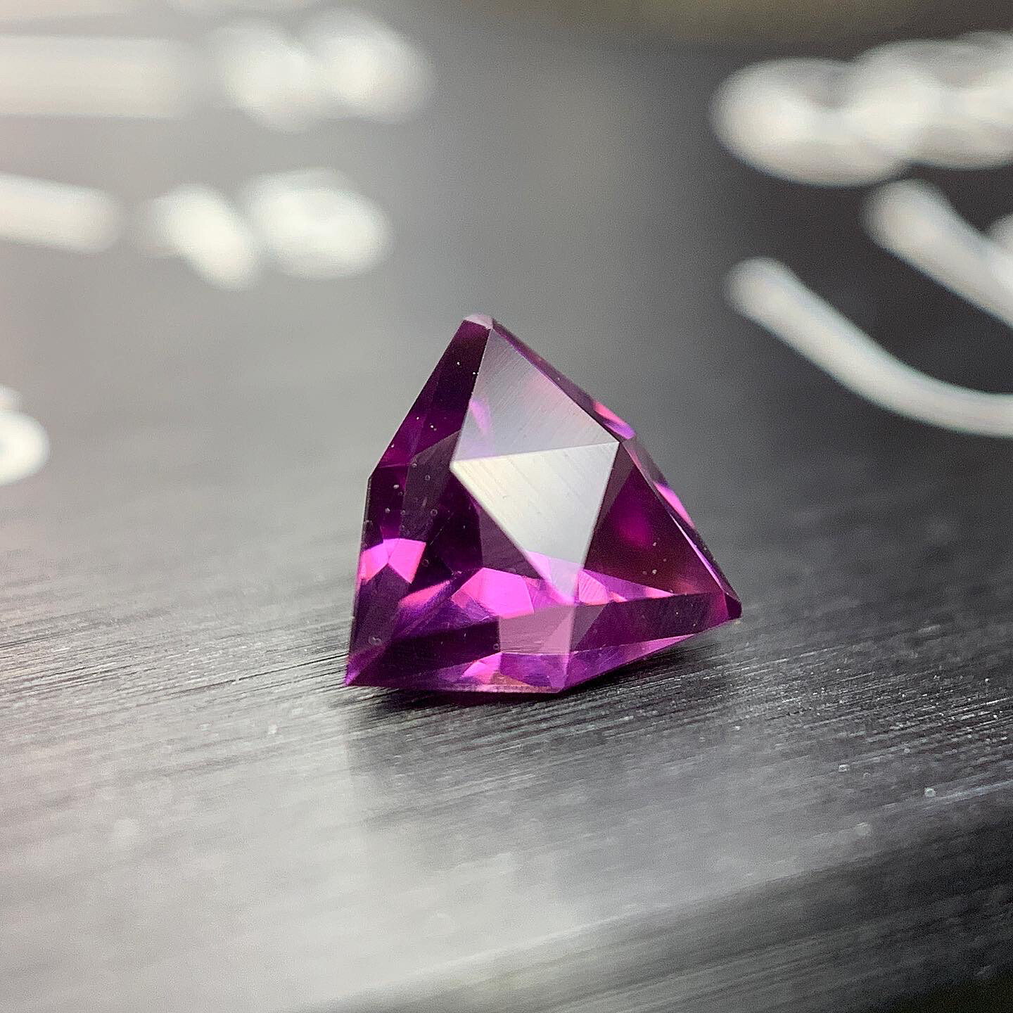 ᴬᵀᵞᴾᴵᶜᴬᴸ RHODOLITE GARNET 0,53ct