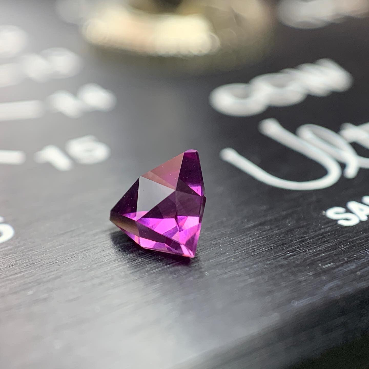 ᴬᵀᵞᴾᴵᶜᴬᴸ RHODOLITE GARNET 0,53ct