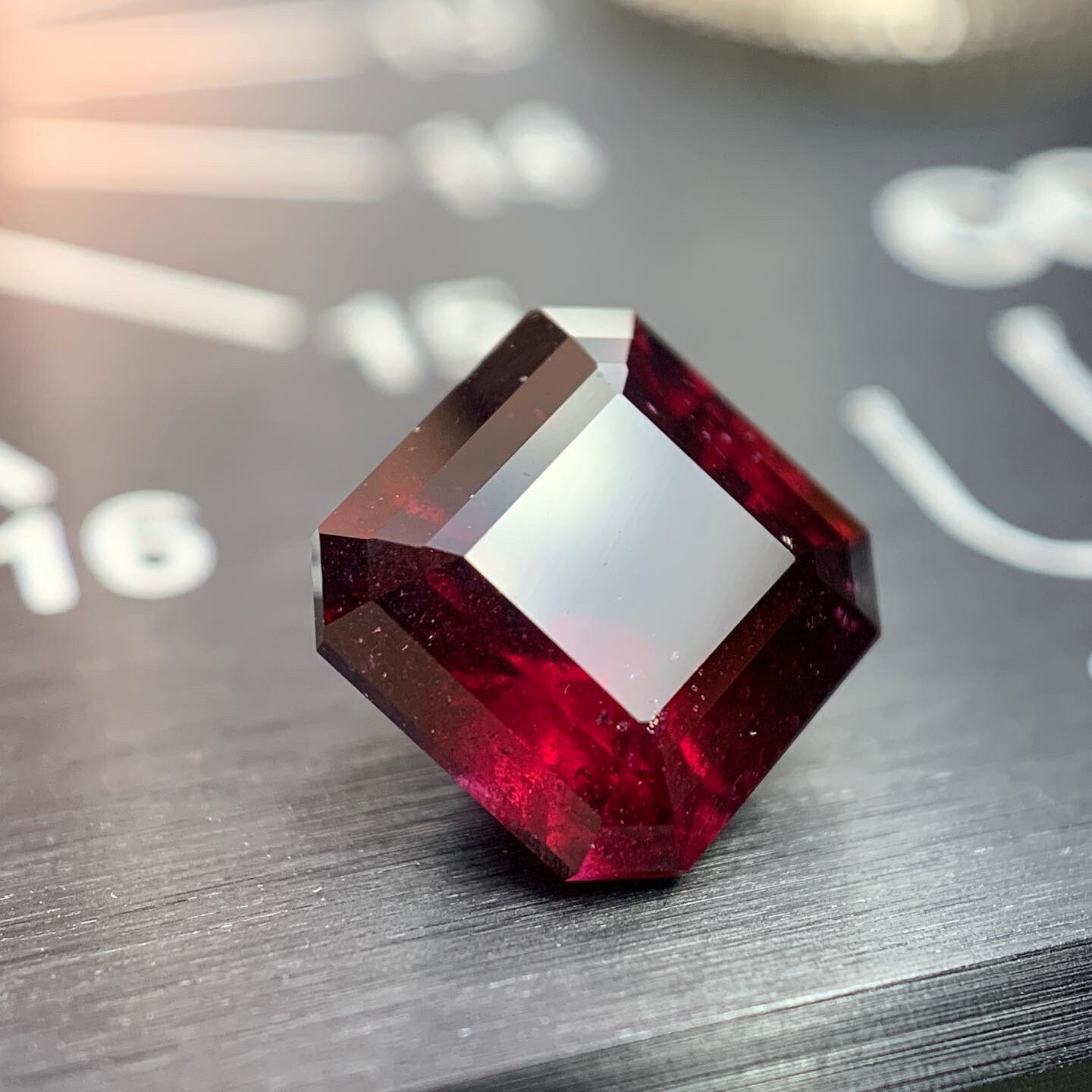 ᴬᵀᵞᴾᴵᶜᴬᴸ ALMANDINE GARNET 2,73ct