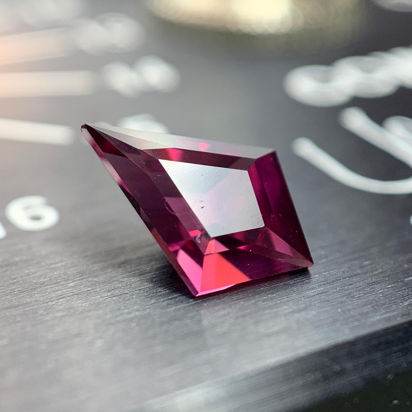 ᴬᵀᵞᴾᴵᶜᴬᴸ UMBALITE GARNET 1,47ct