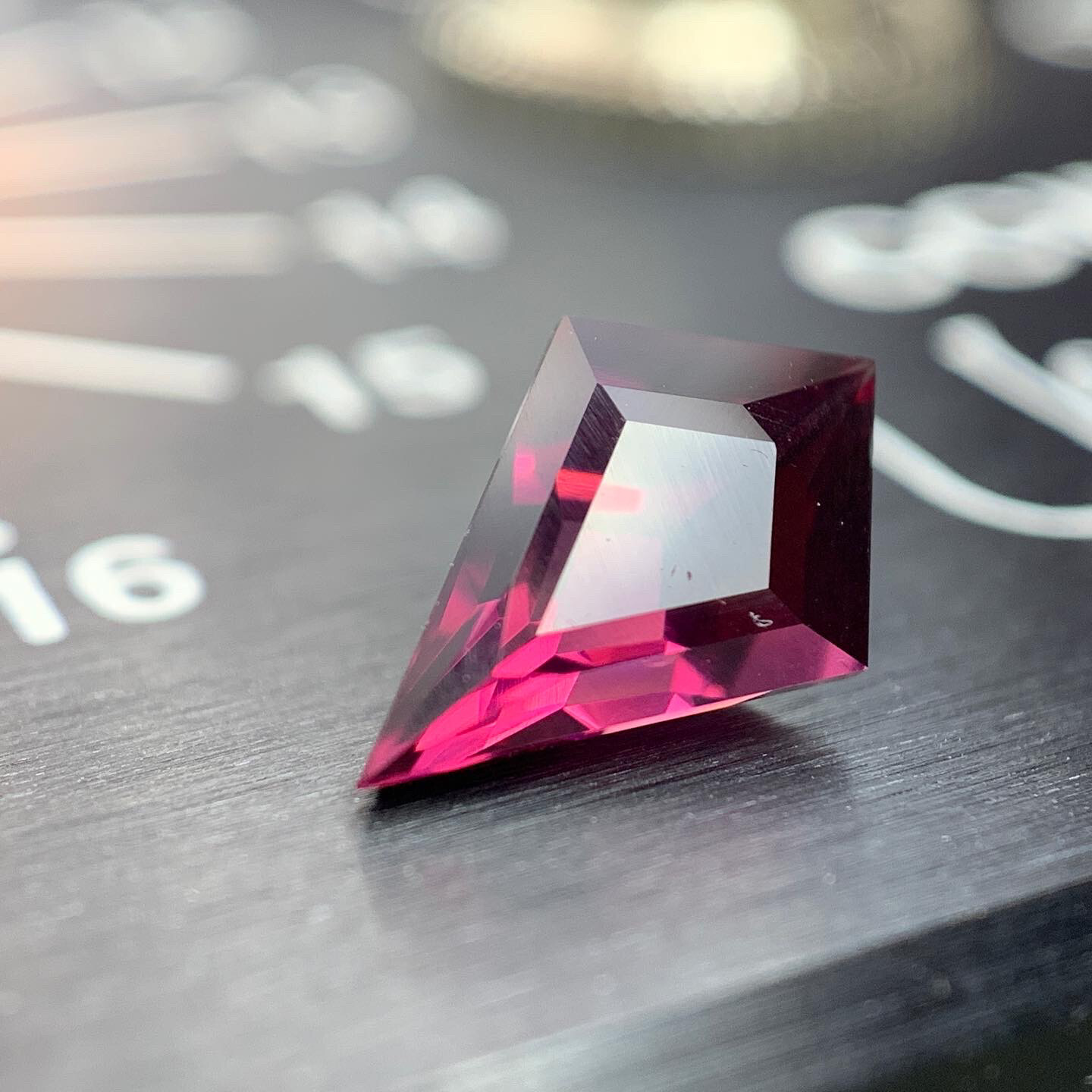 ᴬᵀᵞᴾᴵᶜᴬᴸ UMBALITE GARNET 1,47ct