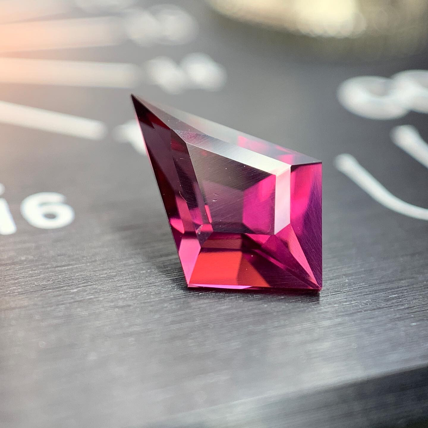 ᴬᵀᵞᴾᴵᶜᴬᴸ UMBALITE GARNET 1,47ct