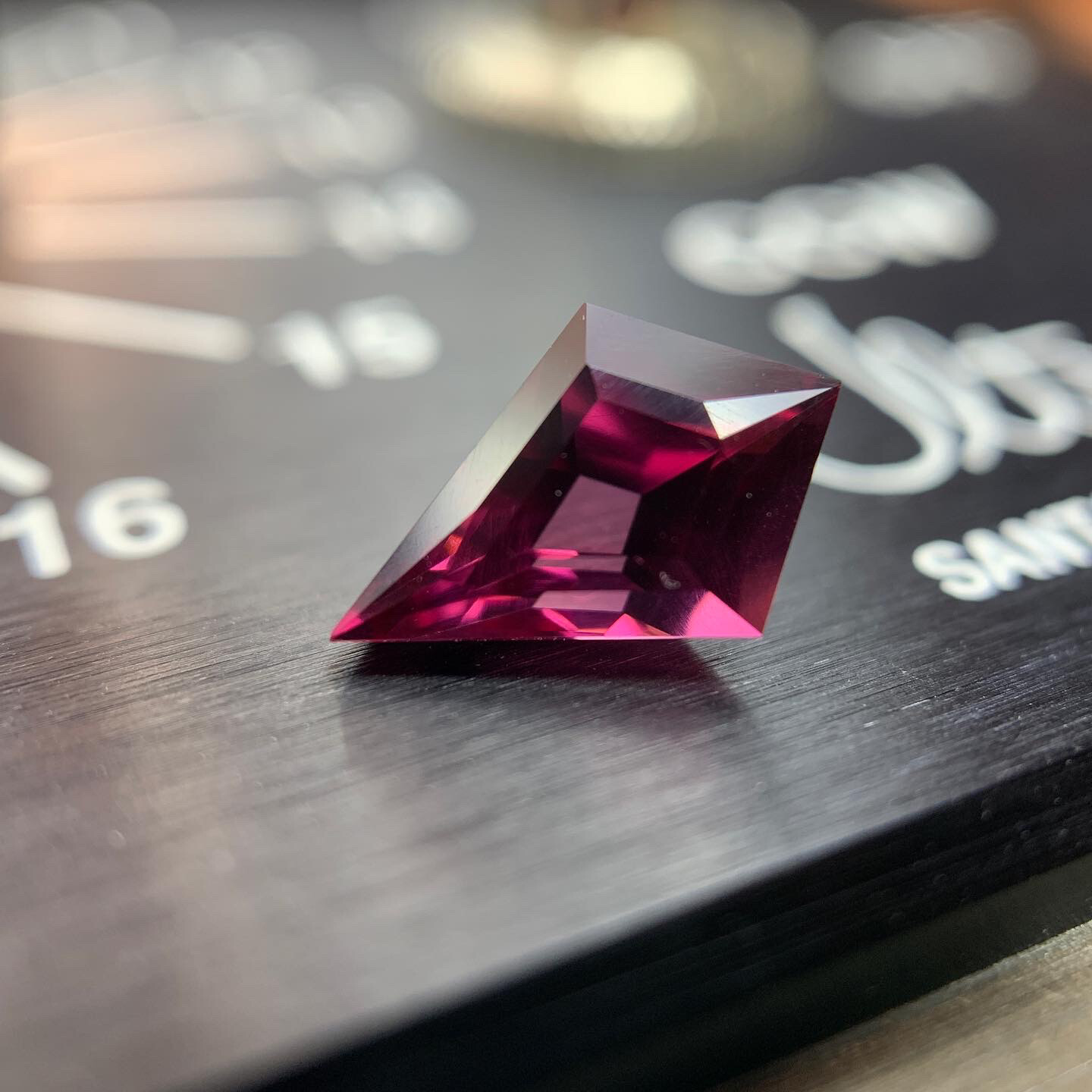 ᴬᵀᵞᴾᴵᶜᴬᴸ UMBALITE GARNET 1,47ct