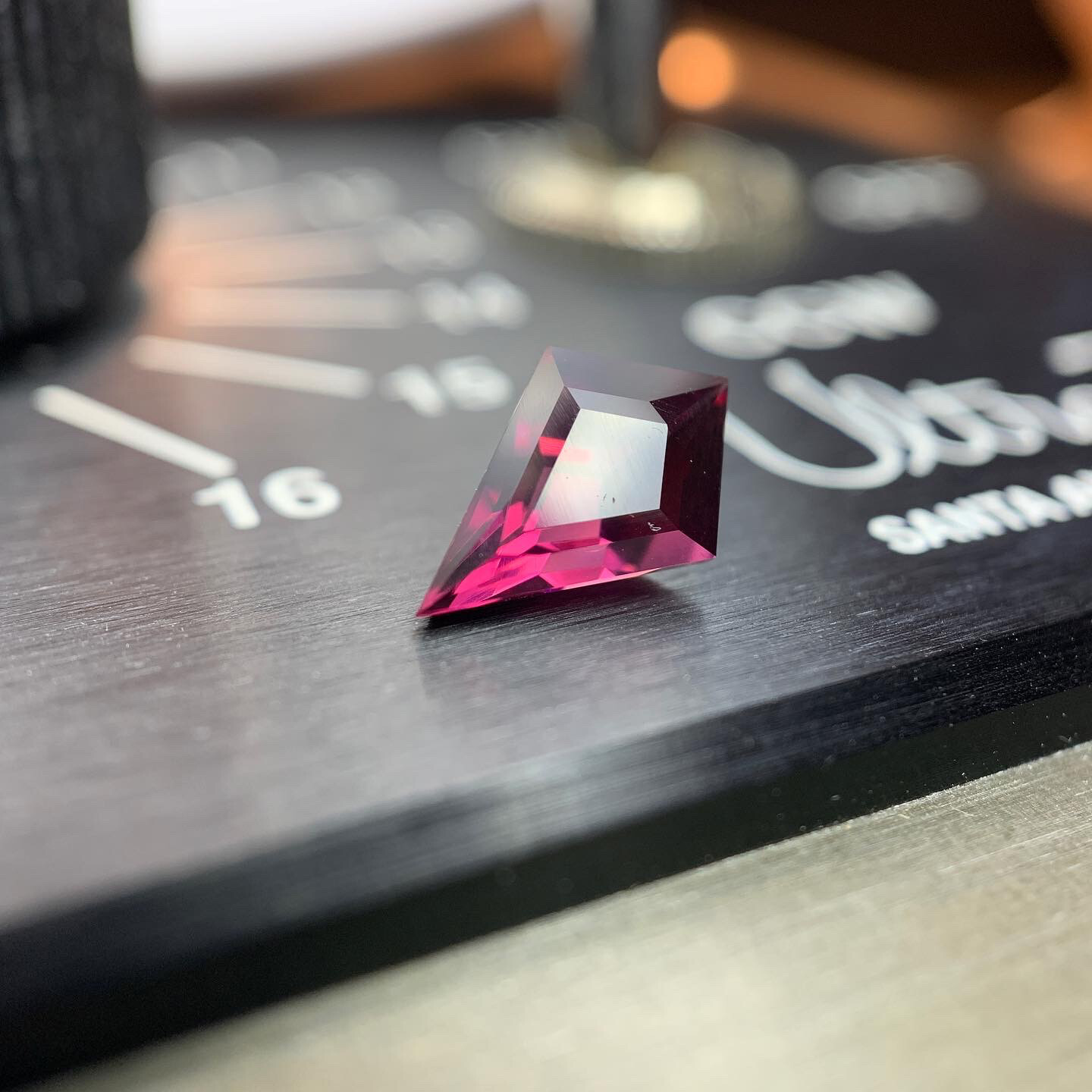 ᴬᵀᵞᴾᴵᶜᴬᴸ UMBALITE GARNET 1,47ct