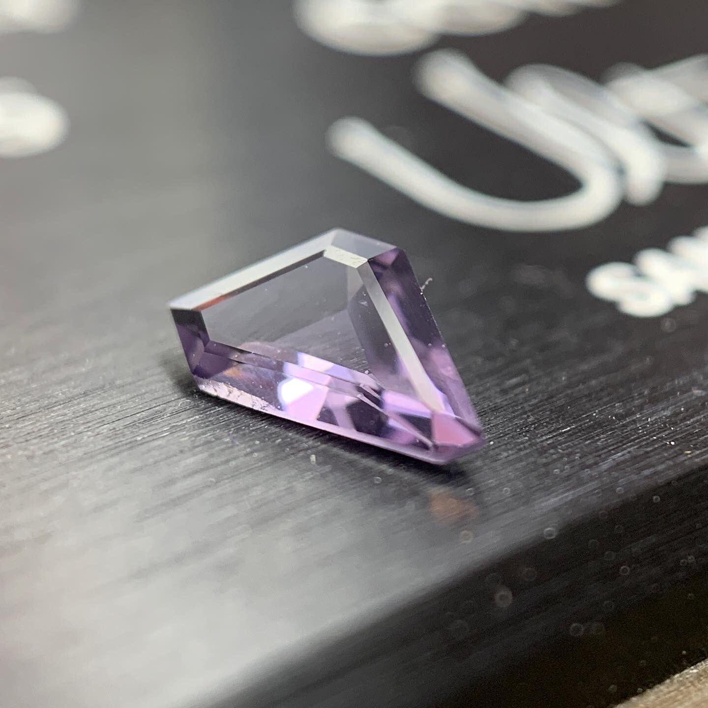 ᴬᵀᵞᴾᴵᶜᴬᴸ LAVENDER SPINEL 0,28ct