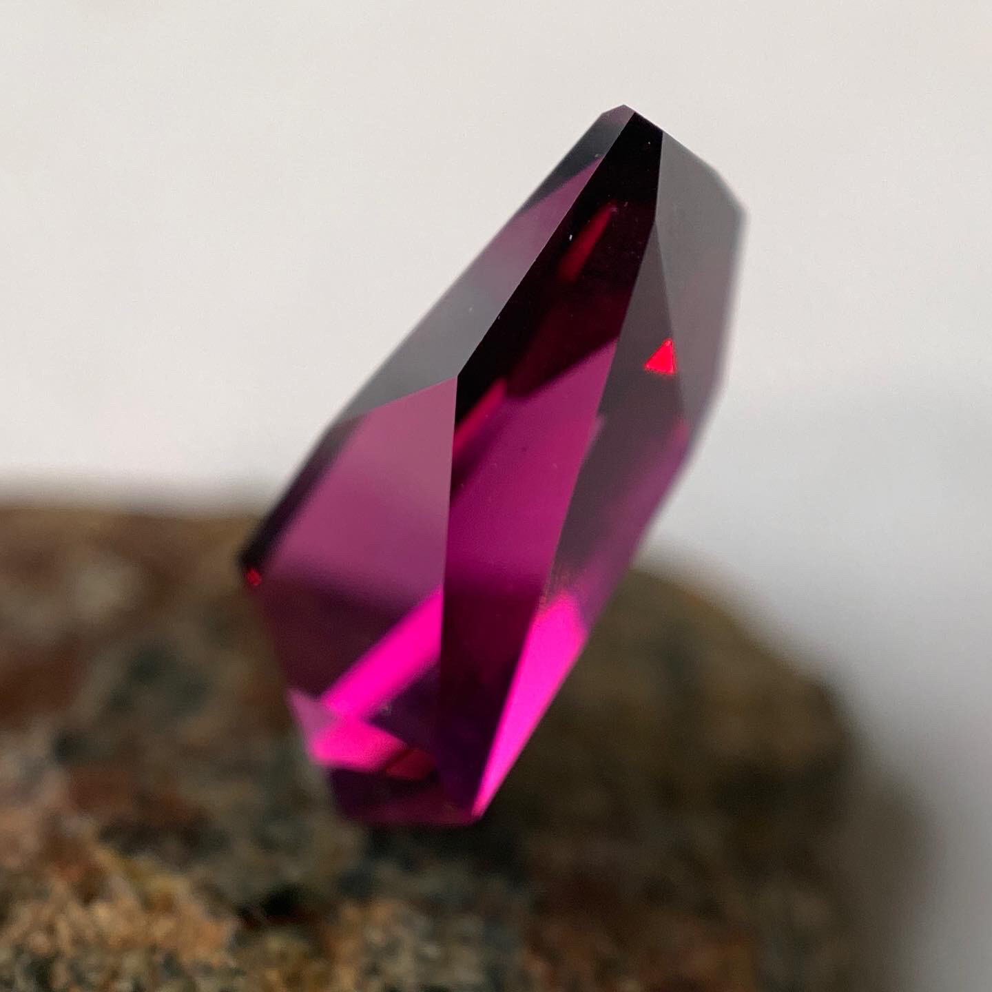 ᴬᵀᵞᴾᴵᶜᴬᴸ GARNET Mozambique 4,66ct