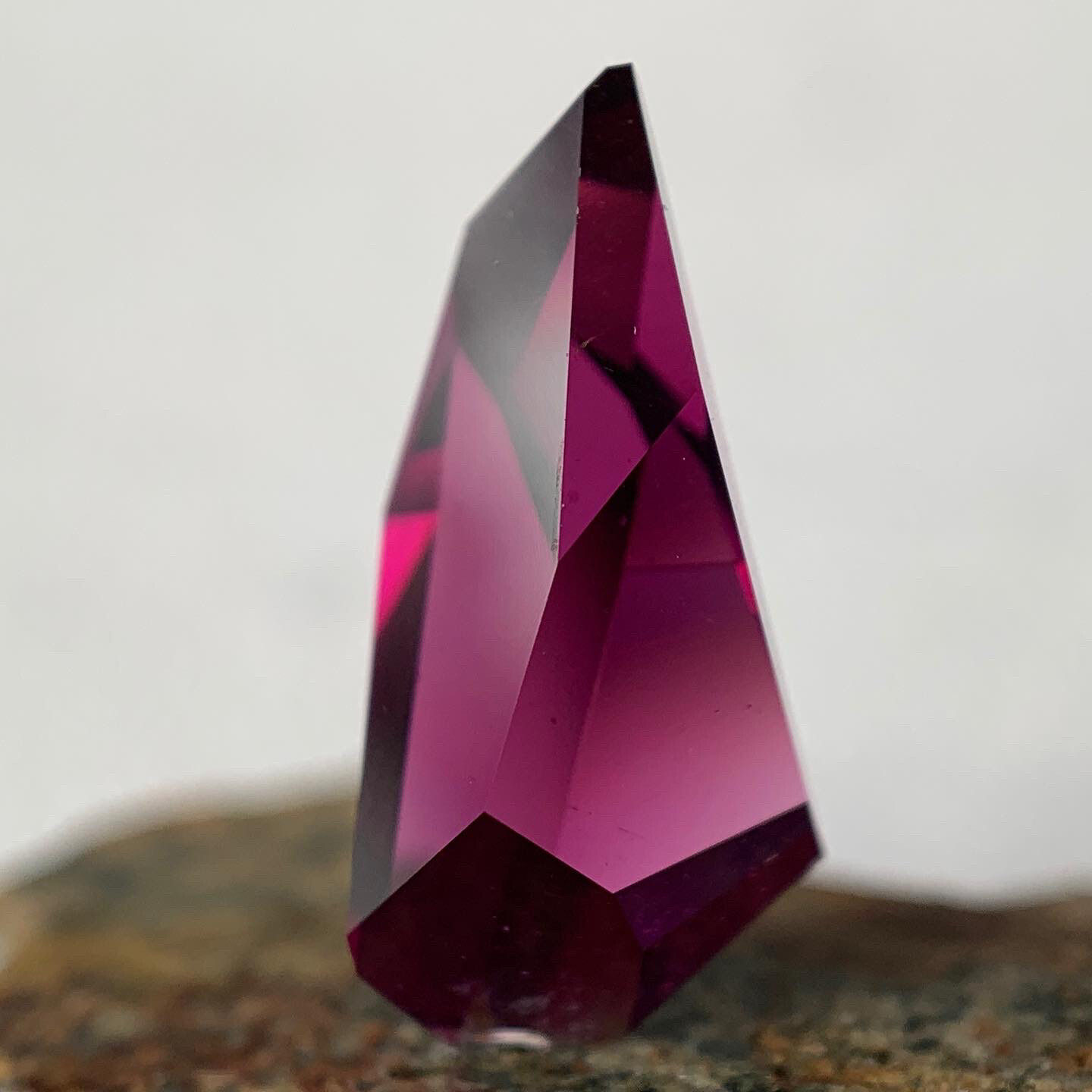 ᴬᵀᵞᴾᴵᶜᴬᴸ GARNET Mozambique 4,66ct