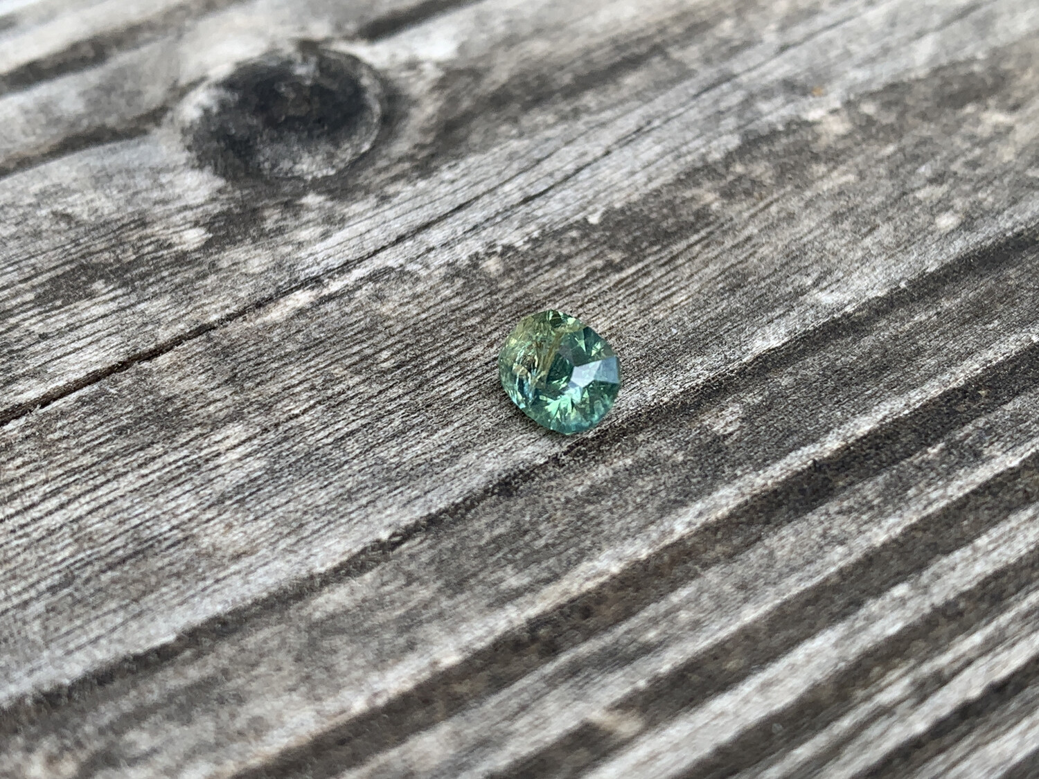 ᴬᵀᵞᴾᴵᶜᴬᴸ AUSTRALIA SAPPHIRE 0,99ct