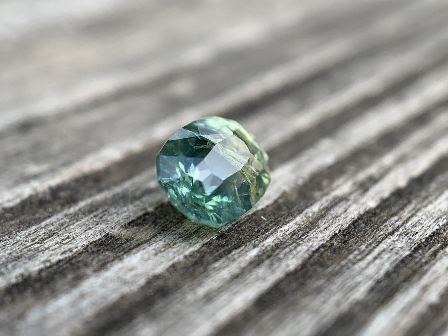 ᴬᵀᵞᴾᴵᶜᴬᴸ AUSTRALIA SAPPHIRE 0,99ct