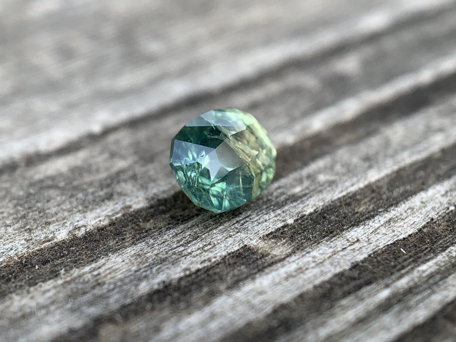 ᴬᵀᵞᴾᴵᶜᴬᴸ AUSTRALIA SAPPHIRE 0,99ct