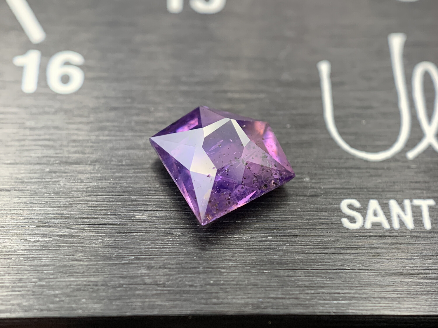 ᴬᵀᵞᴾᴵᶜᴬᴸ PURPLE PINK SAPPHIRE 0,74ct