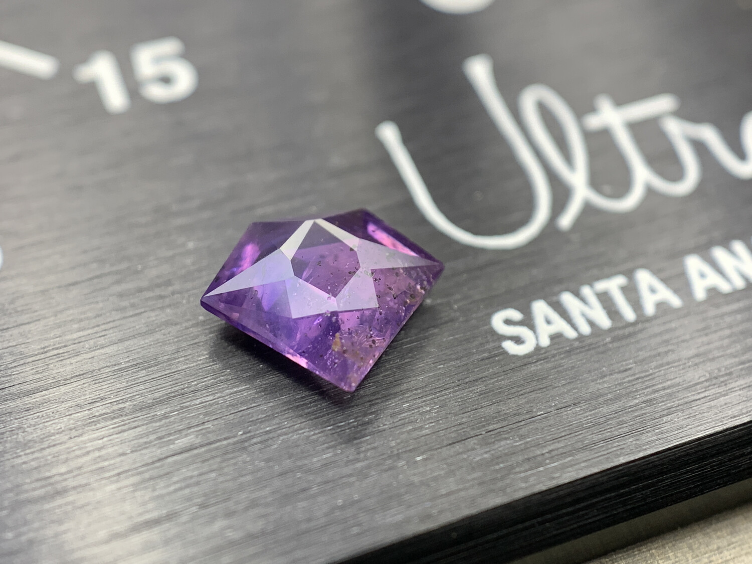 ᴬᵀᵞᴾᴵᶜᴬᴸ PURPLE PINK SAPPHIRE 0,74ct