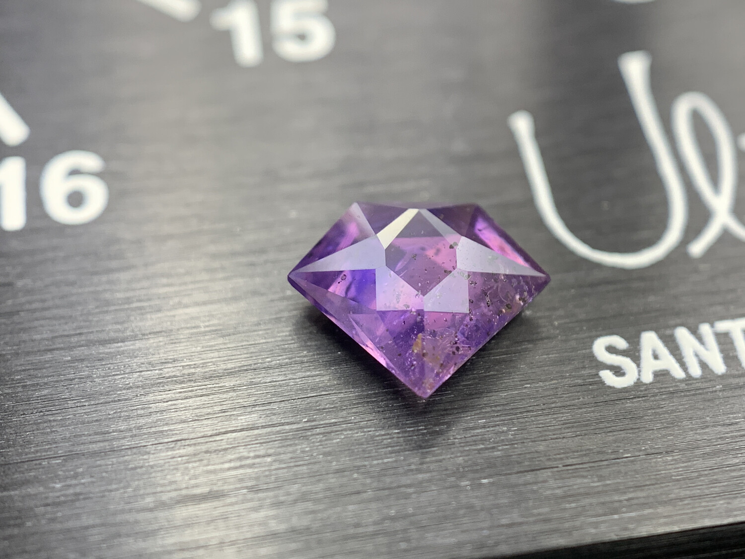 ᴬᵀᵞᴾᴵᶜᴬᴸ PURPLE PINK SAPPHIRE 0,74ct