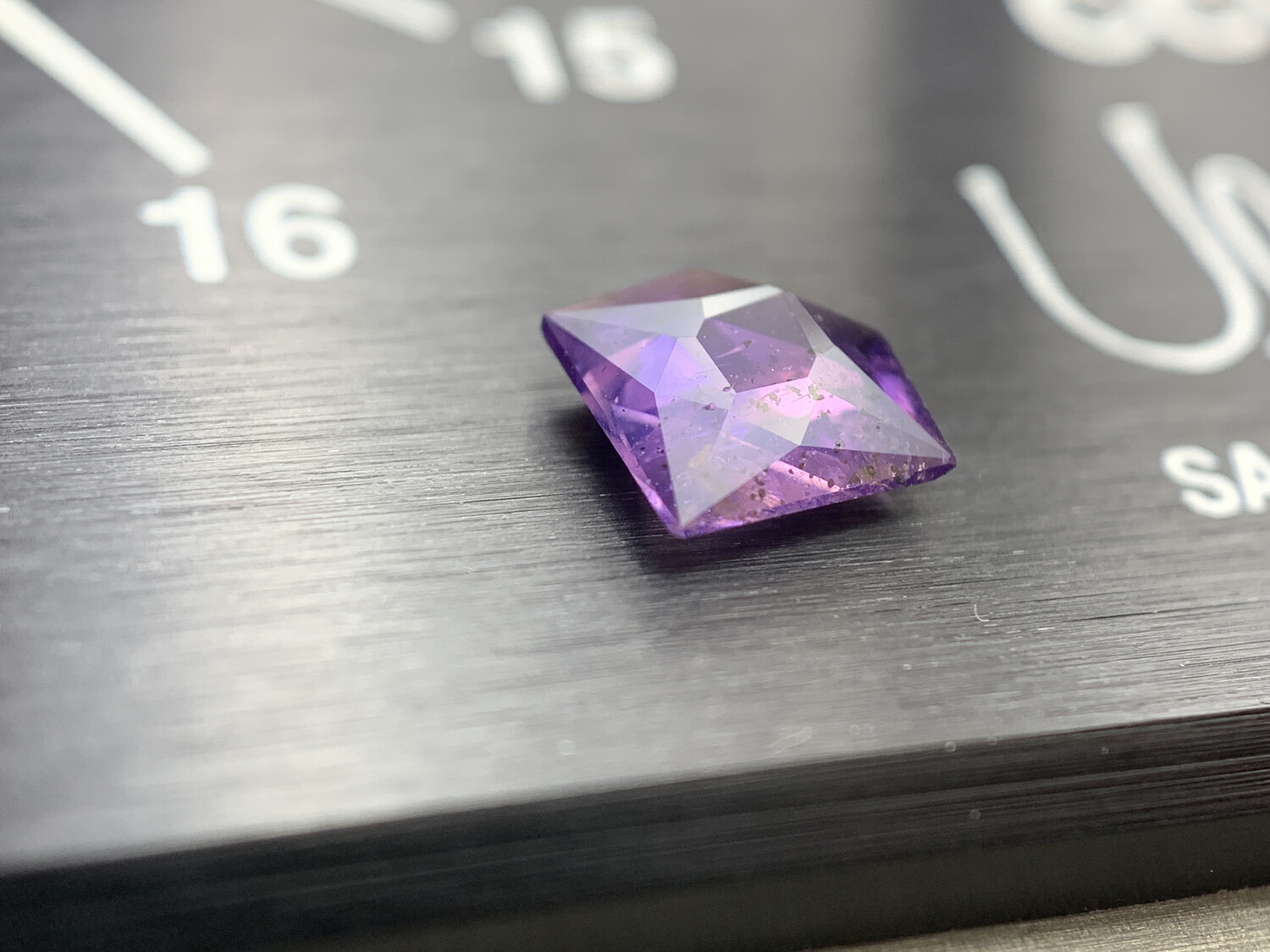 ᴬᵀᵞᴾᴵᶜᴬᴸ PURPLE PINK SAPPHIRE 0,74ct