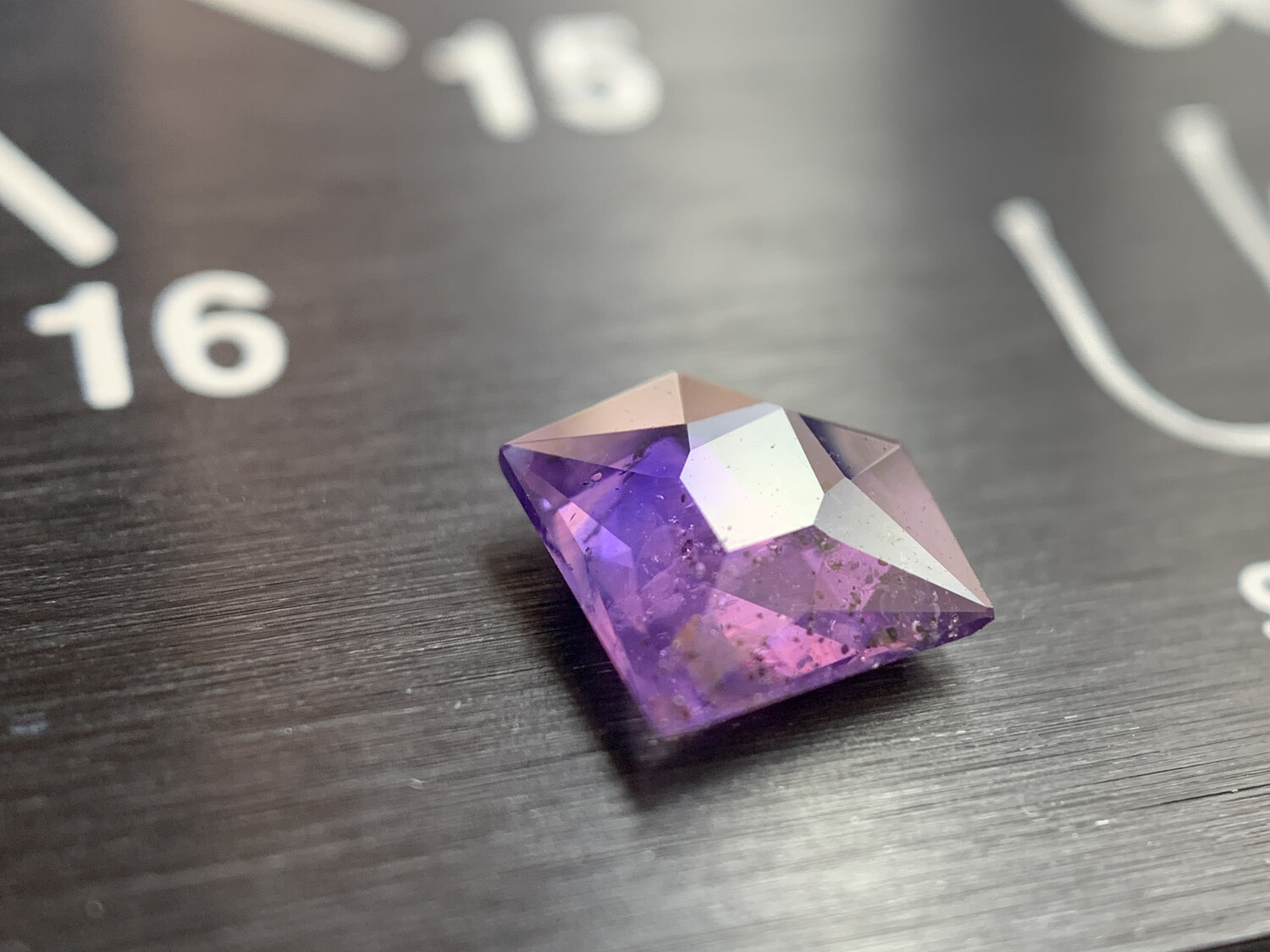 ᴬᵀᵞᴾᴵᶜᴬᴸ PURPLE PINK SAPPHIRE 0,74ct