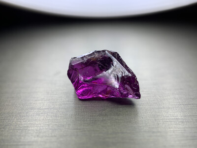 ᴬᵀᵞᴾᴵᶜᴬᴸ WILD GARNET Mozambique 4,07ct