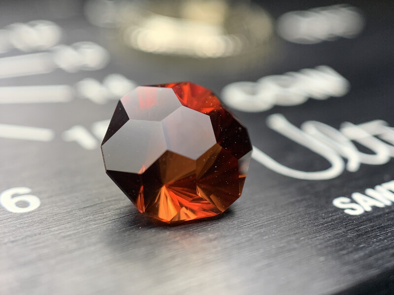 ᴬᵀᵞᴾᴵᶜᴬᴸ MALAYA GARNET 2,17ct