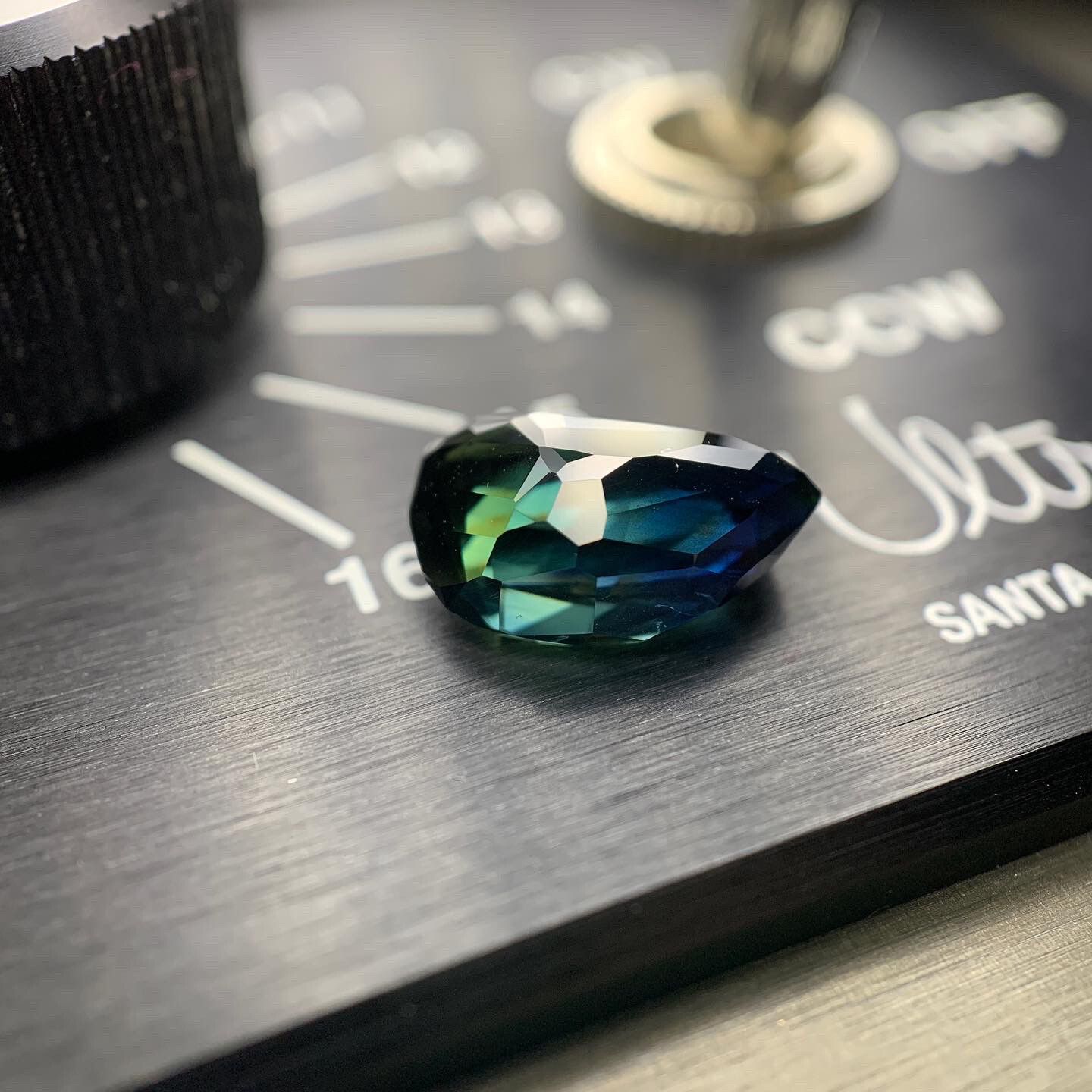 ᴬᵀᵞᴾᴵᶜᴬᴸ TEAL KENYAN SAPPHIRE 6,00ct