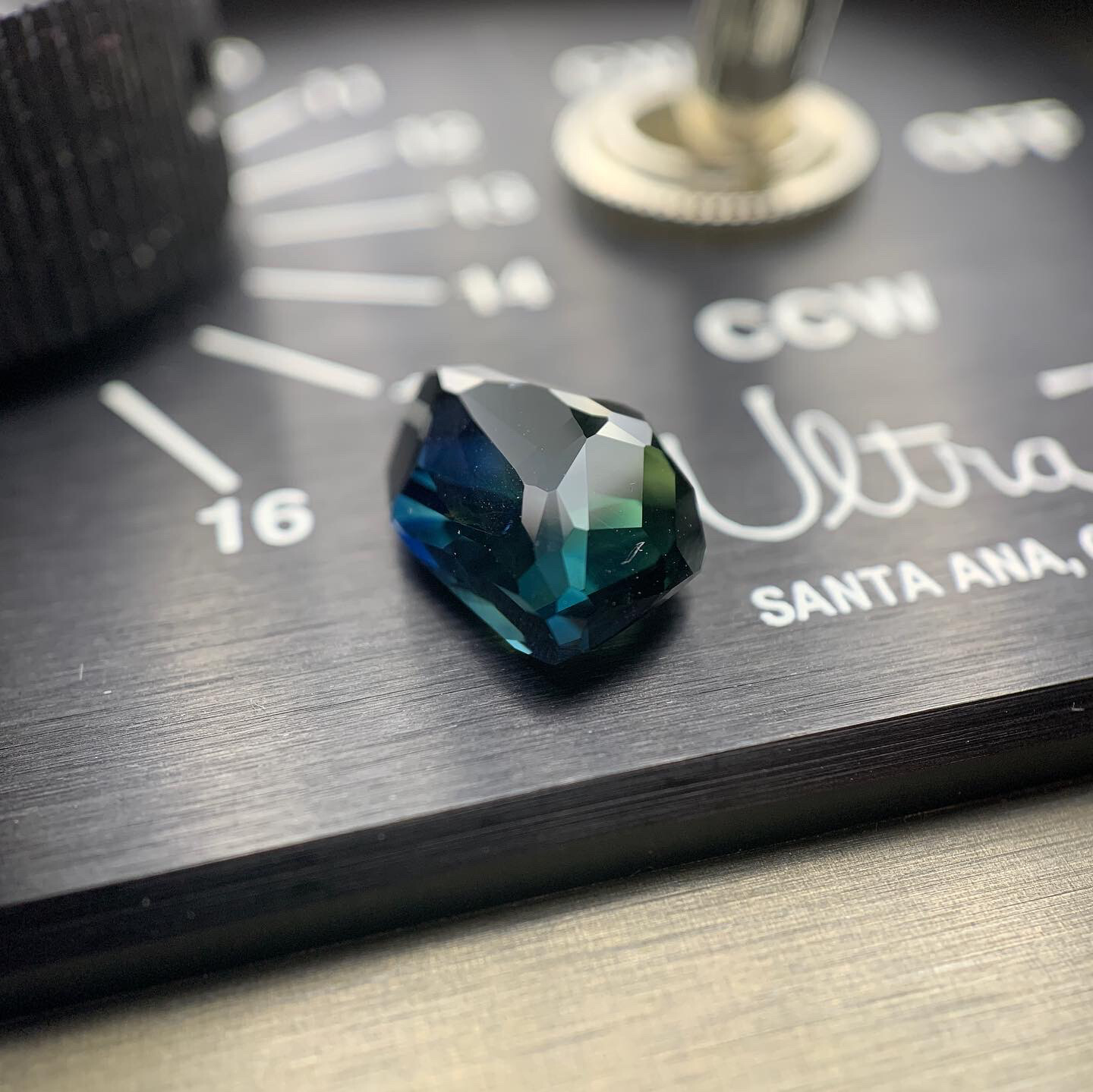 ᴬᵀᵞᴾᴵᶜᴬᴸ TEAL KENYAN SAPPHIRE 6,00ct