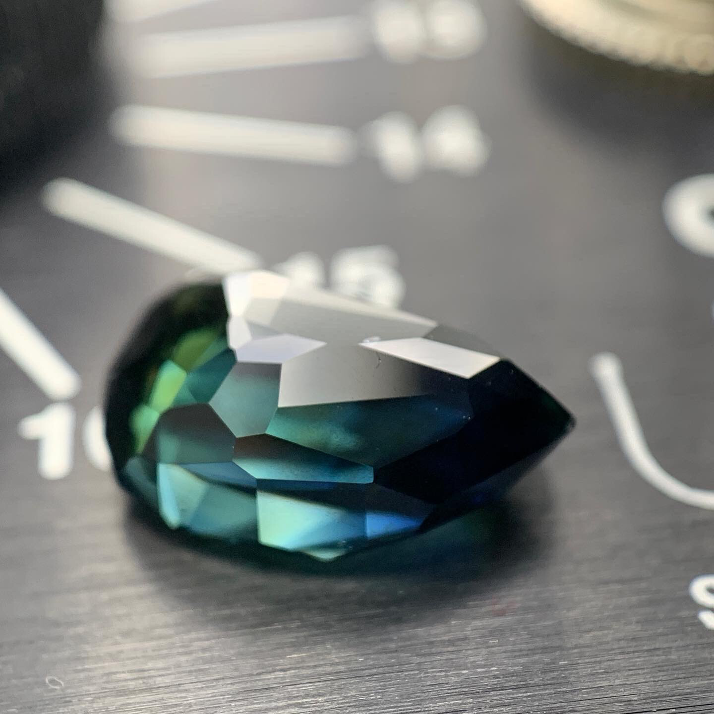 ᴬᵀᵞᴾᴵᶜᴬᴸ TEAL KENYAN SAPPHIRE 6,00ct