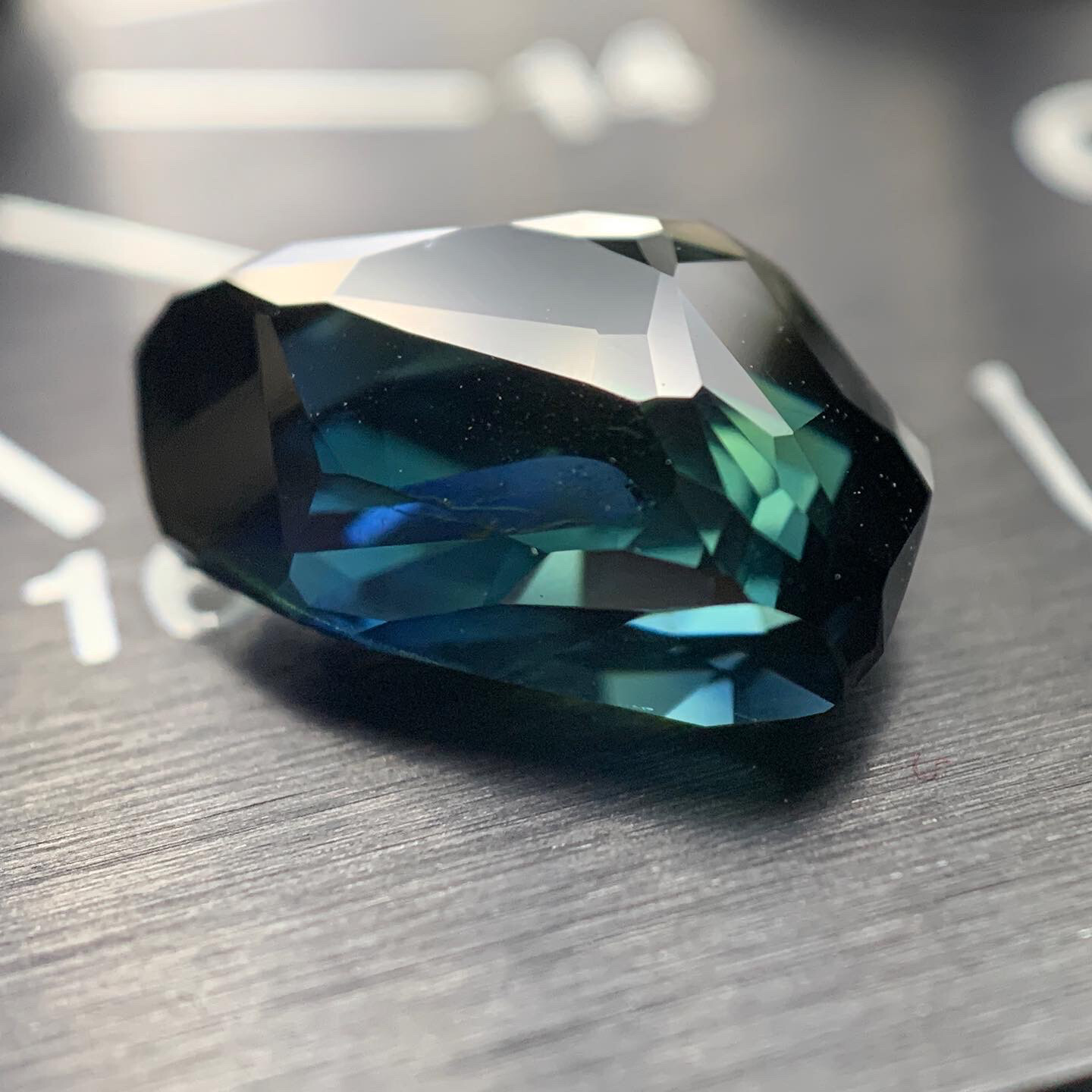 ᴬᵀᵞᴾᴵᶜᴬᴸ TEAL KENYAN SAPPHIRE 6,00ct