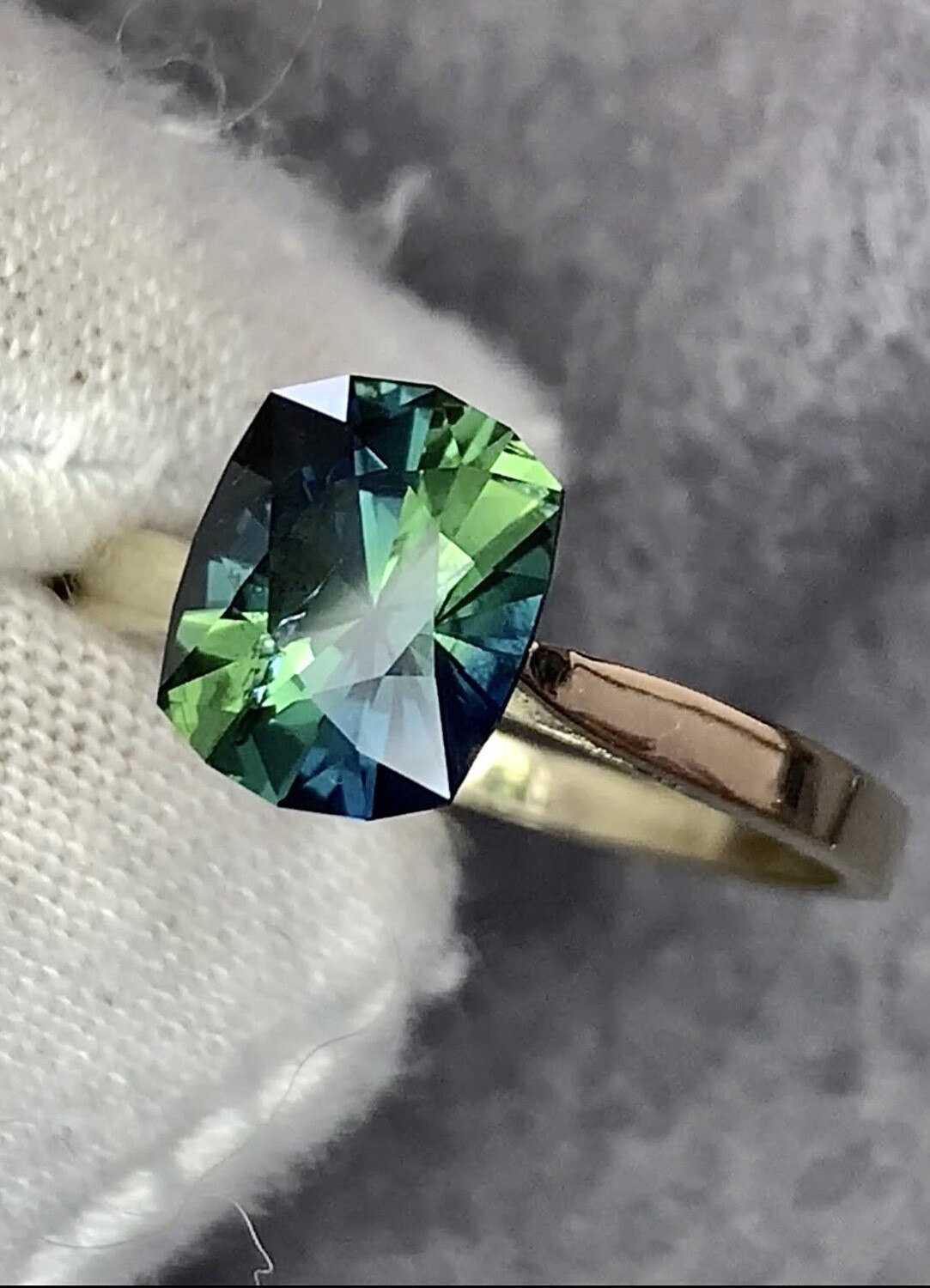 ᴬᵀᵞᴾᴵᶜᴬᴸ TEAL KENYAN SAPPHIRE 2,20ct