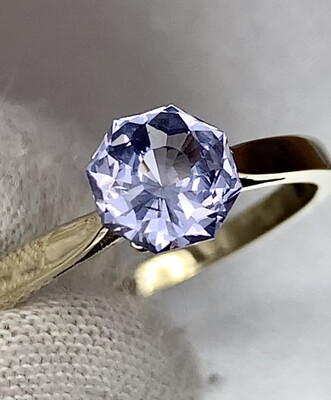 ᴬᵀᵞᴾᴵᶜᴬᴸ COLOR CHANGE SPINEL 0,99ct