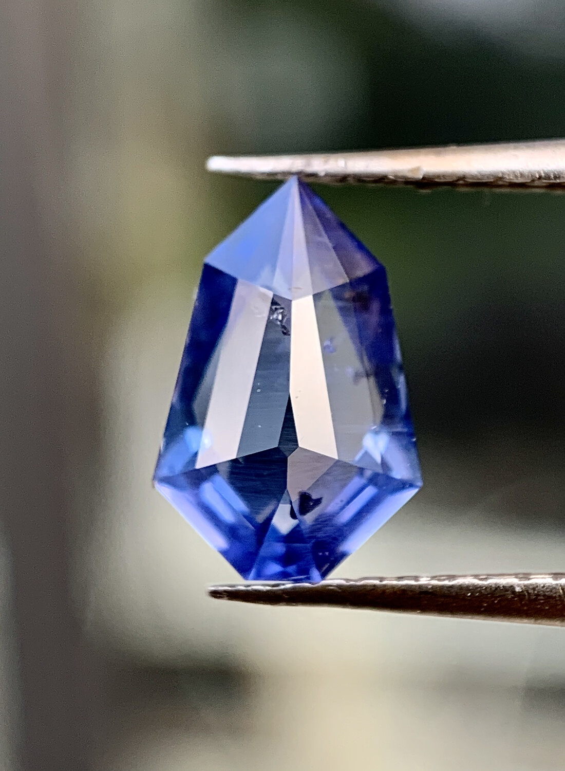 ᴬᵀᵞᴾᴵᶜᴬᴸ INTENSE BLUE SAPPHIRE 0,97ct