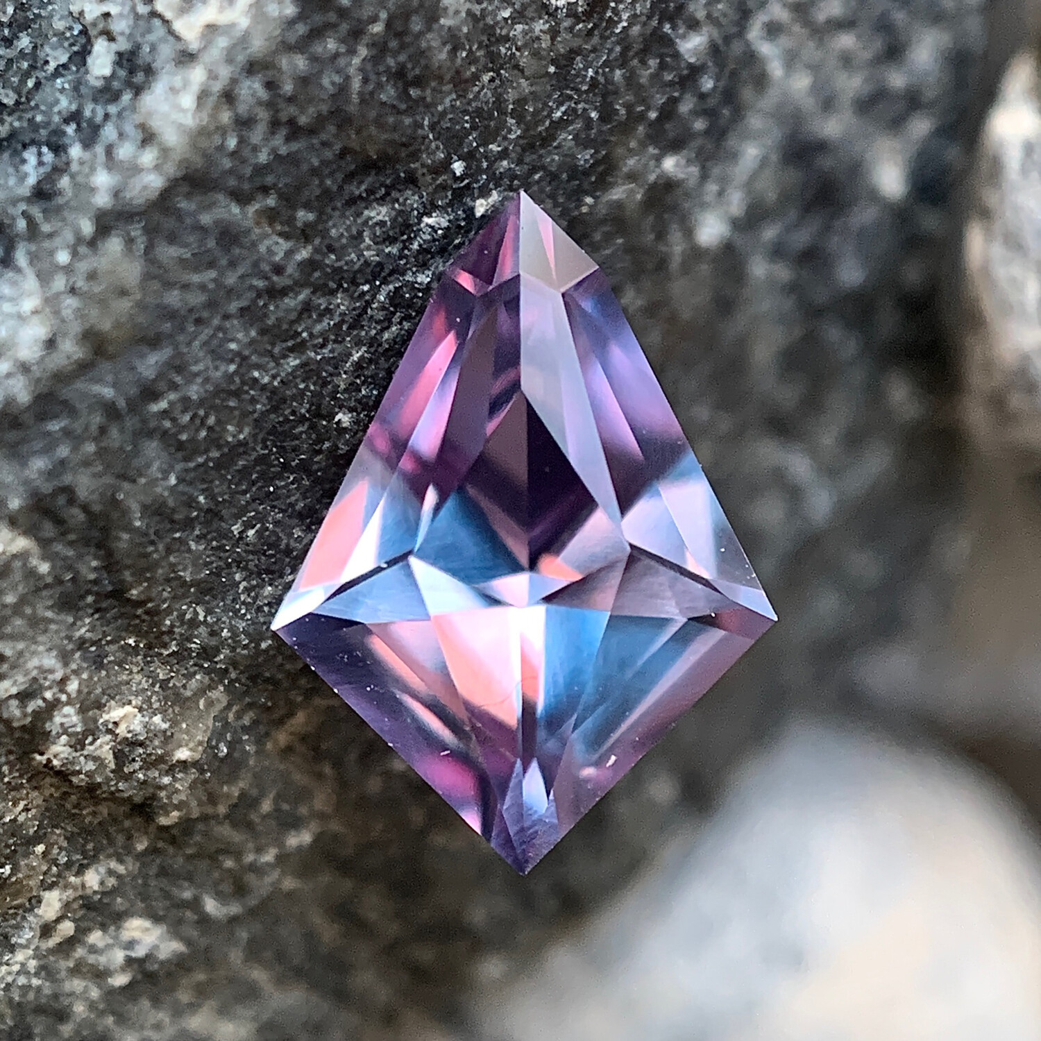 ᴬᵀᵞᴾᴵᶜᴬᴸ SAPPHIRE COLORED ALEXANDRITE 1,09ct 🌱
