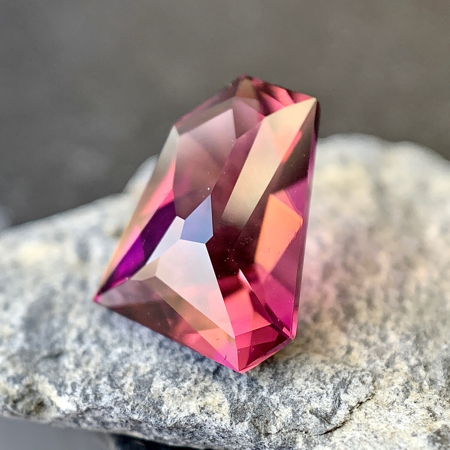 ᴬᵀᵞᴾᴵᶜᴬᴸ RUBELLITE TOURMALINE 2.92ct