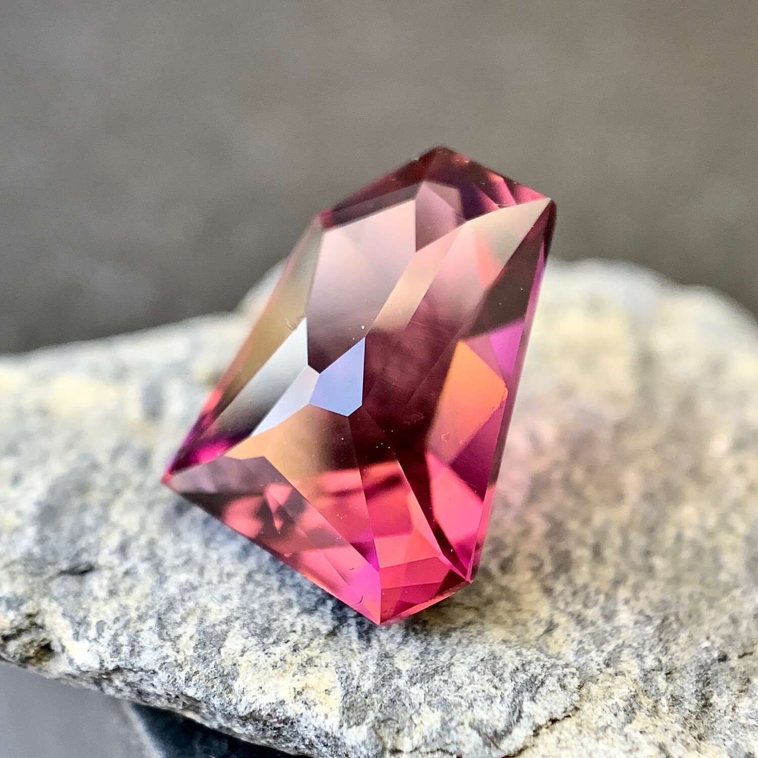 ᴬᵀᵞᴾᴵᶜᴬᴸ RUBELLITE TOURMALINE 2.92ct