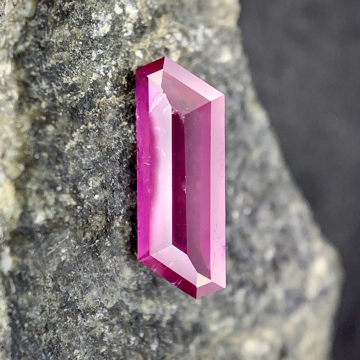 ᴬᵀᵞᴾᴵᶜᴬᴸ PINK SAPPHIRE 1,06ct