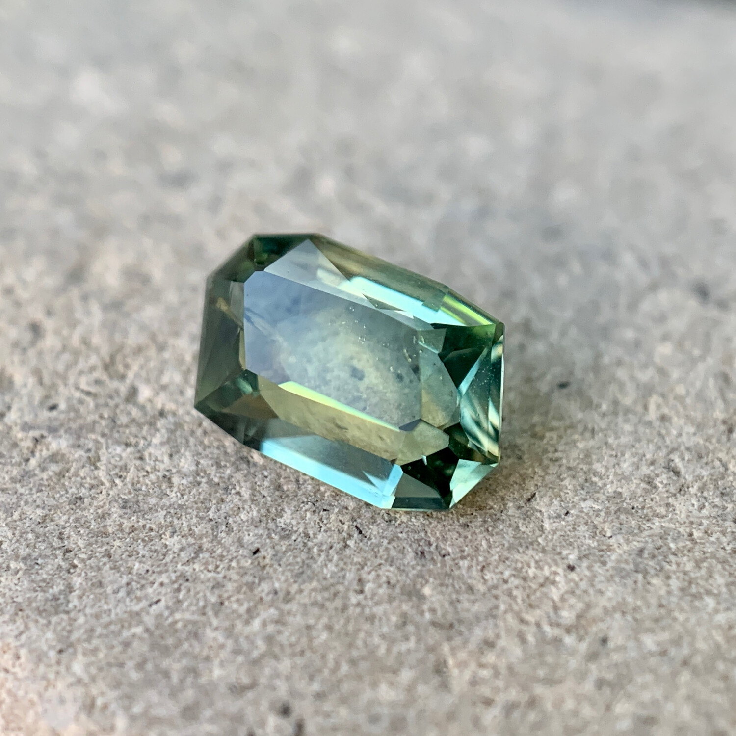 ᴬᵀᵞᴾᴵᶜᴬᴸ AUSTRALIA SAPPHIRE 1,47ct