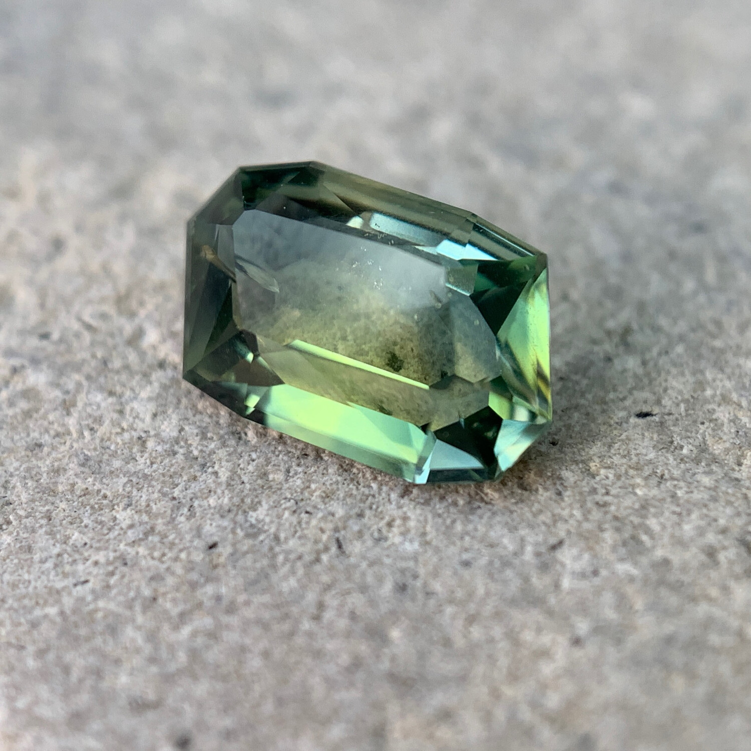 ᴬᵀᵞᴾᴵᶜᴬᴸ AUSTRALIA SAPPHIRE 1,47ct