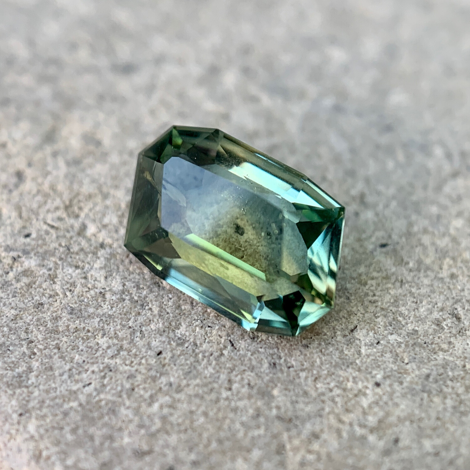ᴬᵀᵞᴾᴵᶜᴬᴸ AUSTRALIA SAPPHIRE 1,47ct