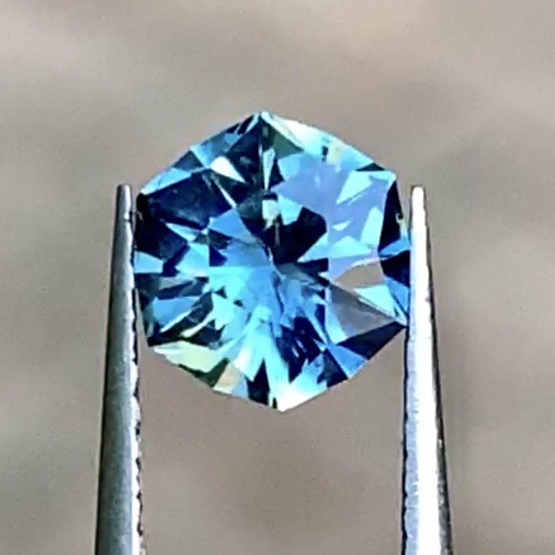ᴬᵀᵞᴾᴵᶜᴬᴸ TEAL MONTANA SAPPHIRE 0.68ct
