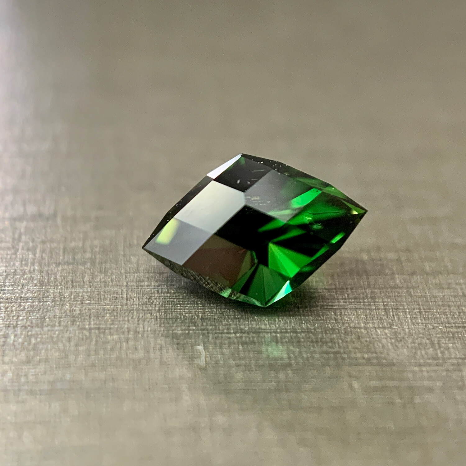 ᴬᵀᵞᴾᴵᶜᴬᴸ CHROME TOURMALINE 0.44ct