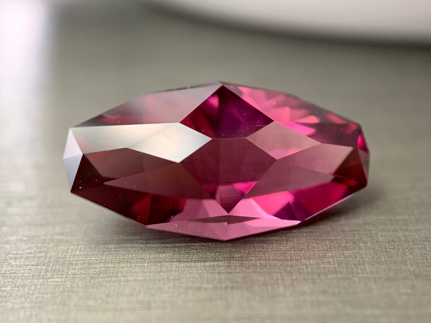 ᴬᵀᵞᴾᴵᶜᴬᴸ PYRALSPITE GARNET 5.68ct